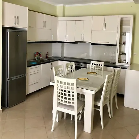Makhouse Apartment